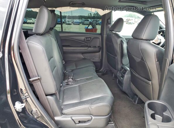 5FNYF8H55NB025596 2022 HONDA PASSPORT Black Widok wnętrza z tyłu
