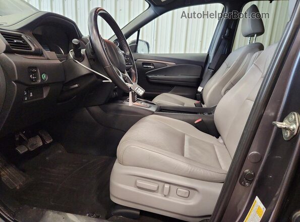 5FNYF8H5XKB022561 2019 HONDA PASSPORT Gray Front interior view