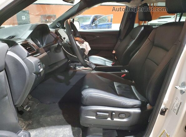 5FNYF8H91PB503065 2023 HONDA PASSPORT Белый Вид салона спереди
