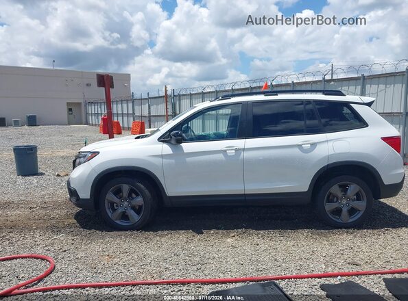 5FNYF8H97LB013143 2020 HONDA PASSPORT White უკანა სალონის ხედი