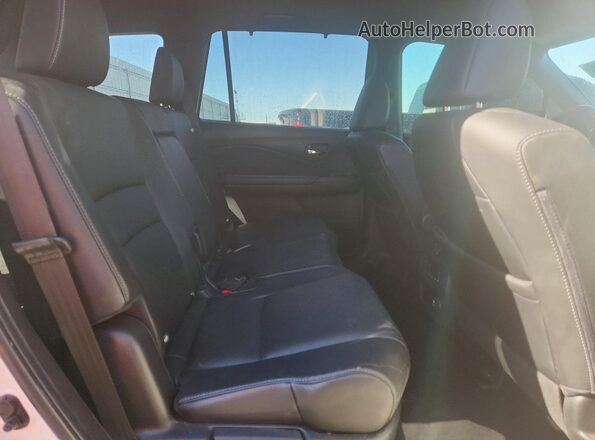 5FNYF8H98KB001274 2019 HONDA PASSPORT White Вид задньої частини салону