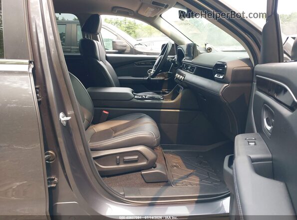 5FNYG1H51RB033088 2024 HONDA PILOT Gray Widok wnętrza z przodu