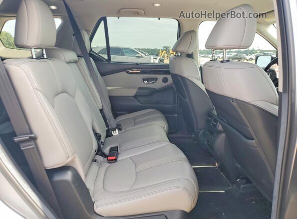 5FNYG2H40SB014079 2025 HONDA PILOT Silver Rear interior view