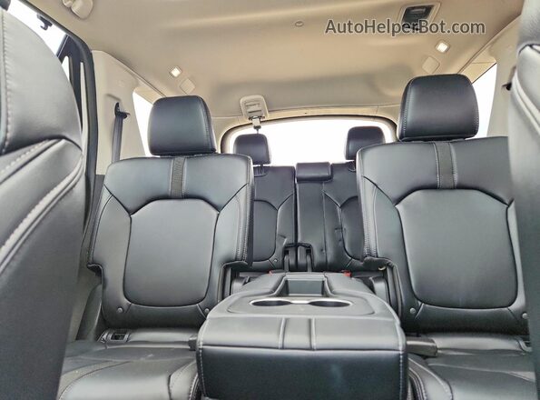 5FNYG2H76PB011883 2023 HONDA PILOT White Rear seats view
