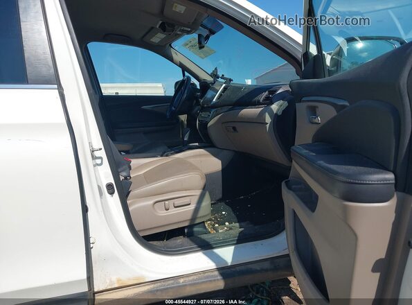 5FPYK2F6XHB011127 2017 HONDA RIDGELINE White Սալոնի դիմացի տեսք