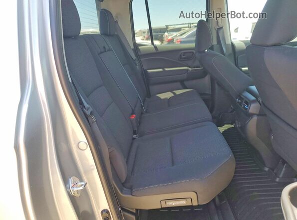 5FPYK3F10TB028036 2026 HONDA RIDGELINE Silver Rear seats view