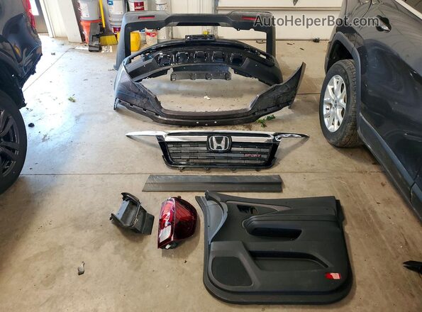 5FPYK3F13LB020805 2020 HONDA RIDGELINE Gray Vista del compartimento del motor