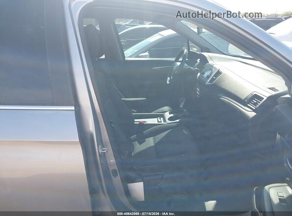 5FPYK3F45HB033928 2017 HONDA RIDGELINE Silver Vista interior delantera