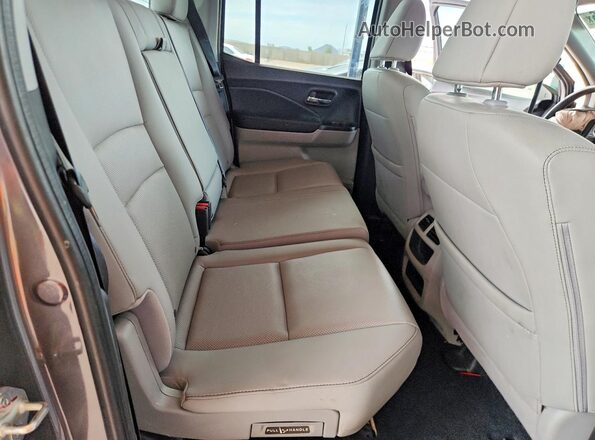 5FPYK3F54PB039730 2023 HONDA RIDGELINE Gray Widok tylnych siedzeń