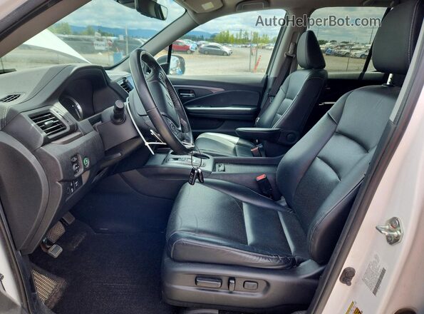 5FPYK3F56PB061941 2023 HONDA RIDGELINE White Front interior view