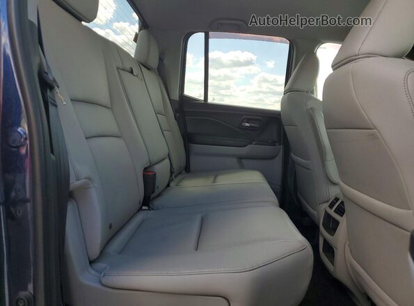 5FPYK3F59JB001482 2018 HONDA RIDGELINE Blue Rear seats view