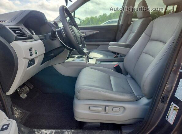 5FPYK3F59PB051792 2023 HONDA RIDGELINE Gray Widok wnętrza z przodu