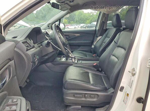 5FPYK3F5XKB028692 2019 HONDA RIDGELINE White Вид салону спереду