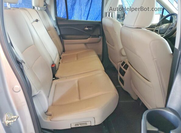 5FPYK3F61HB018540 2017 HONDA RIDGELINE Silver Rear seats view
