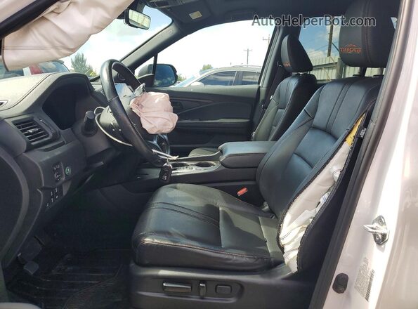 5FPYK3F69RB030937 2024 HONDA RIDGELINE White Front interior view