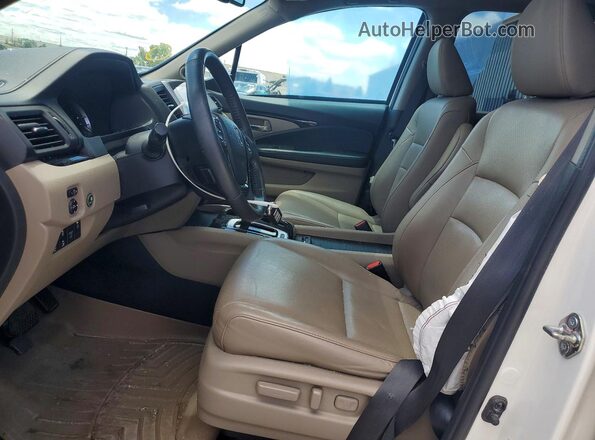 5FPYK3F70KB006816 2019 HONDA RIDGELINE White წინა სალონის ხედი