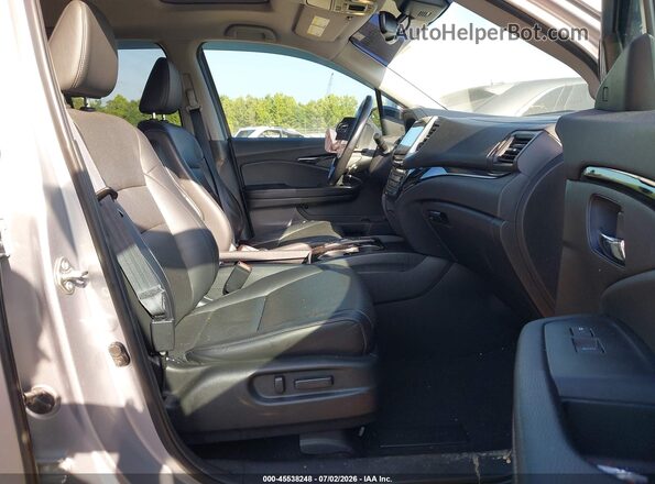 5FPYK3F70LB006087 2020 HONDA RIDGELINE Silver Вид салону спереду