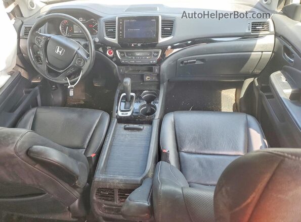 5FPYK3F71HB034701 2017 HONDA RIDGELINE Серебряный Вид панели приборов