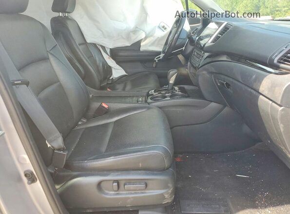 5FPYK3F71HB034701 2017 HONDA RIDGELINE Серебряный Вид салона спереди