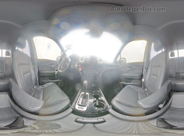 5FPYK3F74JB012469 2018 HONDA RIDGELINE Silver VIN sticker view
