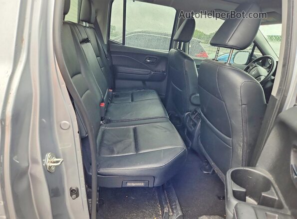 5FPYK3F74JB012469 2018 HONDA RIDGELINE Silver Rear seats view