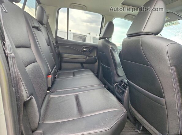 5FPYK3F74KB011307 2019 HONDA RIDGELINE Silver Rear seats view