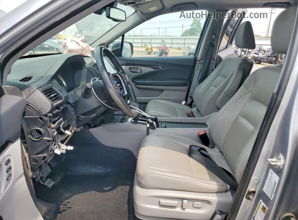 5FPYK3F77KB019689 2019 HONDA RIDGELINE Silver Widok wnętrza z przodu