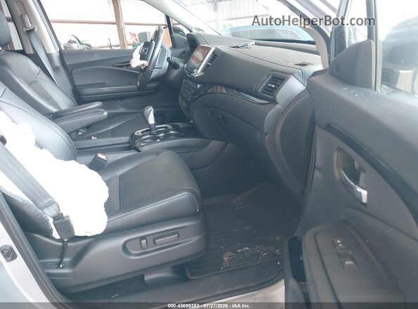 5FPYK3F78JB001023 2018 HONDA RIDGELINE Silver Սալոնի դիմացի տեսք