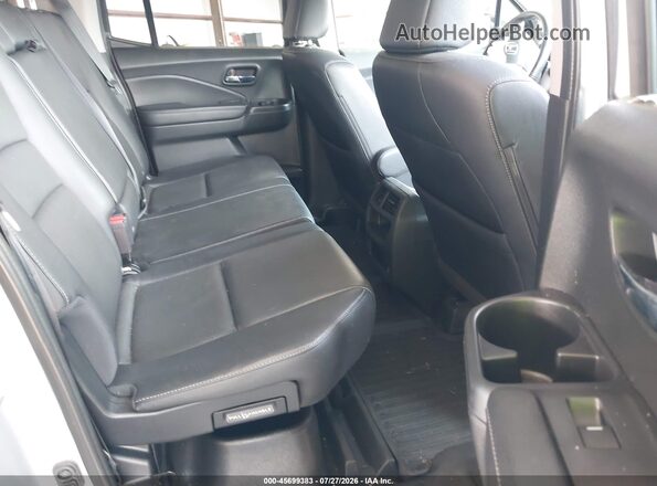 5FPYK3F78JB001023 2018 HONDA RIDGELINE Silver VIN կոդի պիտակի տեսք