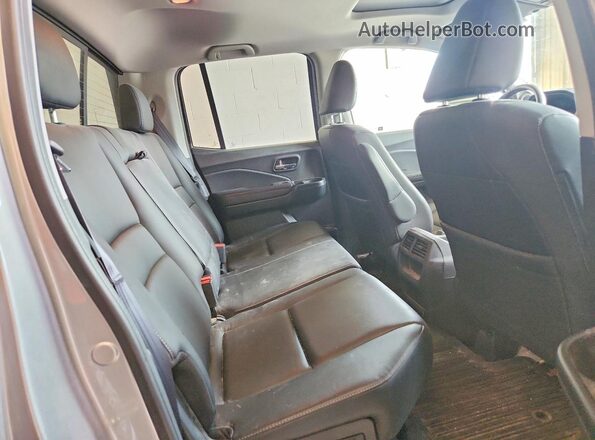 5FPYK3F79HB016785 2017 HONDA RIDGELINE Silver უკანა სავარძლების ხედი