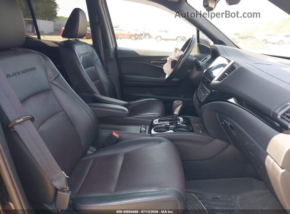5FPYK3F85HB009003 2017 HONDA RIDGELINE Black Widok wnętrza z przodu