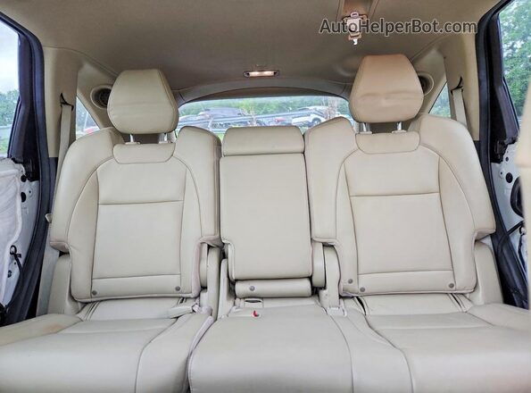 5FRYD4H55HB011750 2017 ACURA MDX White Հետևի նստատեղերի տեսք