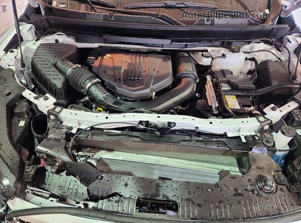 5GAERAKSXTJ336674 2026 BUICK ENCLAVE White Vista del compartimento del motor