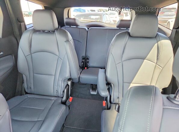 5GAERBKW0PJ220107 2023 BUICK ENCLAVE Красный Вид задних сидений
