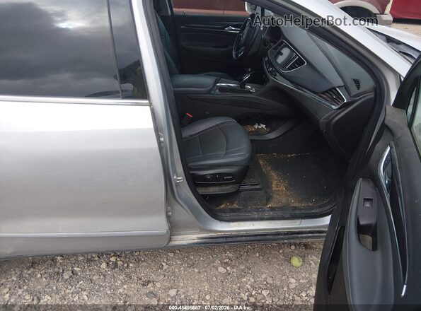 5GAERBKW1KJ184758 2019 BUICK ENCLAVE Серебряный Вид салона спереди