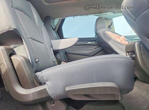 5GAERBKW2KJ321609 2019 BUICK ENCLAVE White Вид задньої частини салону