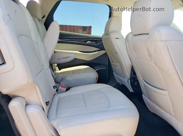 5GAERBKW2PJ193573 2023 BUICK ENCLAVE Gray Вид задньої частини салону
