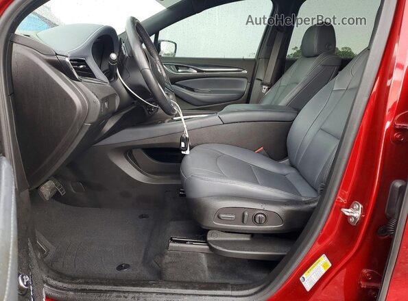 5GAERBKW3PJ183313 2023 BUICK ENCLAVE Бордовый Вид салона спереди