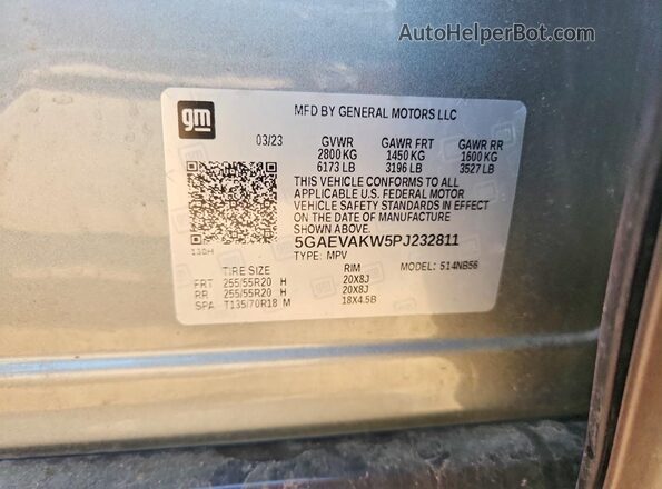 5GAEVAKW5PJ232811 2023 BUICK ENCLAVE Silver Widok naklejki z numerem VIN