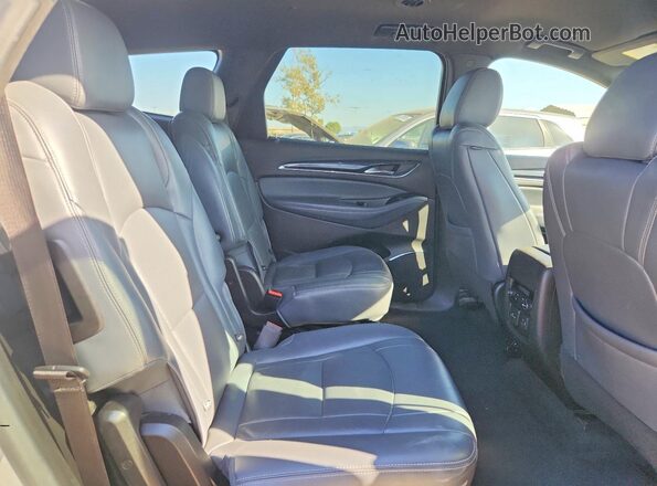 5GAEVBKW4NJ126966 2022 BUICK ENCLAVE Silver Вид задньої частини салону