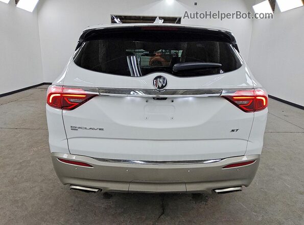 5GAEVBKW6NJ123535 2022 BUICK ENCLAVE White Rear view