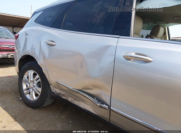 5GAEVBKW7JJ108701 2018 BUICK ENCLAVE Silver Widok z przodu