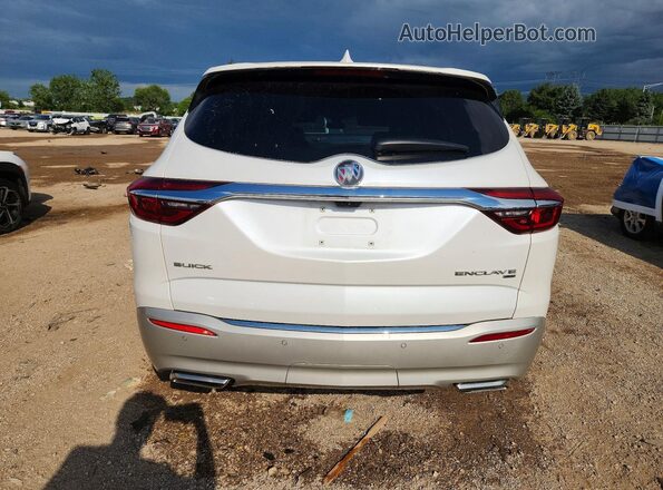 5GAEVCKW5JJ241236 2018 BUICK ENCLAVE White Widok z tyłu