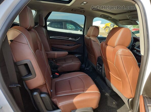 5GAEVCKW5JJ241236 2018 BUICK ENCLAVE White Widok tylnych siedzeń