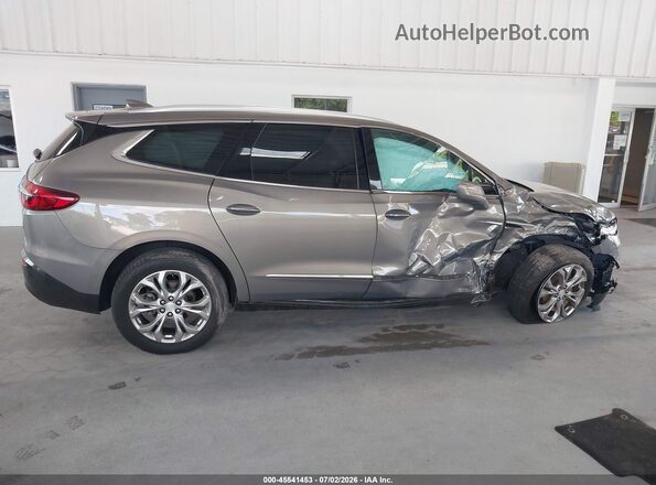 5GAEVCKW6JJ185887 2018 BUICK ENCLAVE Бежевый Вид задней части салона