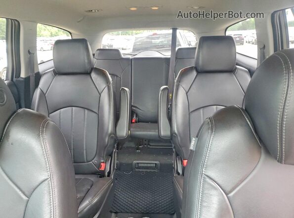 5GAKRBKD1HJ157117 2017 BUICK ENCLAVE White Widok tylnych siedzeń