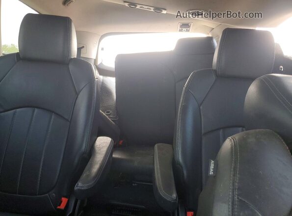 5GAKRBKD2HJ211279 2017 BUICK ENCLAVE Silver Вид задніх сидінь