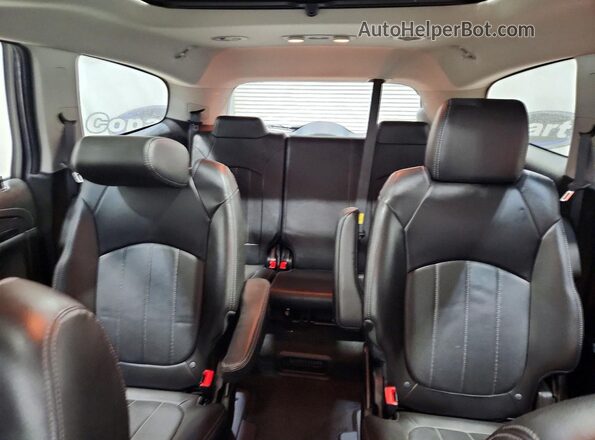 5GAKRBKD3GJ195852 2016 BUICK ENCLAVE Silver Rear seats view