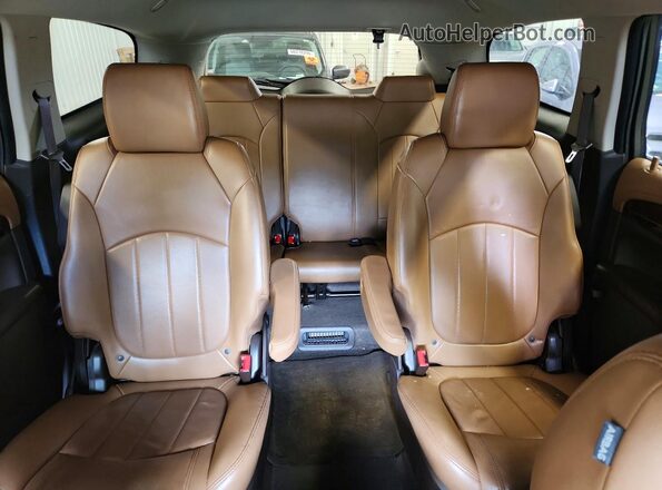 5GAKRBKD3HJ234814 2017 BUICK ENCLAVE White Rear seats view