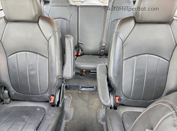 5GAKRBKD3HJ254805 2017 BUICK ENCLAVE Silver Вид задніх сидінь